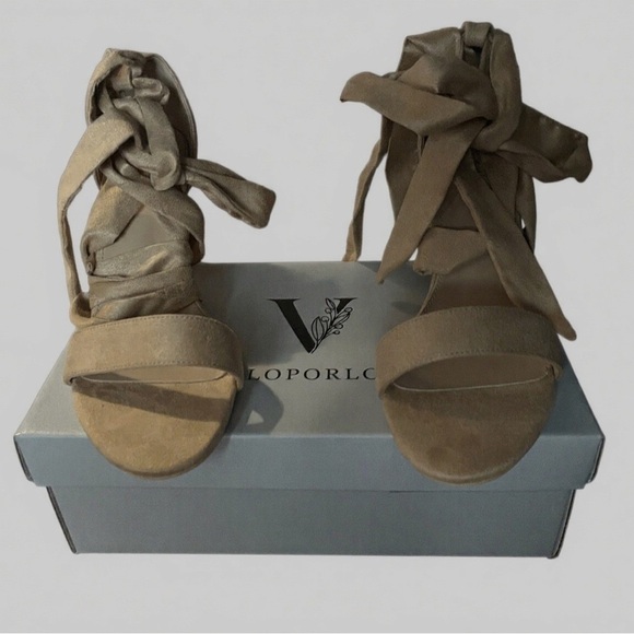 Tan Crisscross Strap Summer Sandals - Picture 1 of 7